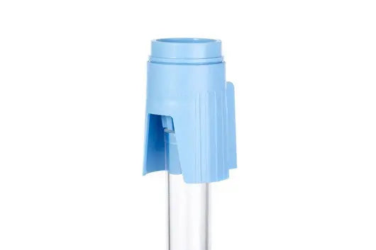 Sterile GBO EasyStrainer cell strainer with 40 µm small diameter for laboratory filtration, single-use and disposable.